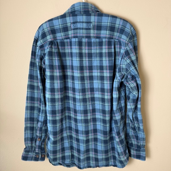 Duluth Trading Free Swingin Flannel Shirt Relaxed Fit Mens Small Blue Plaid - Picture 2 of 8